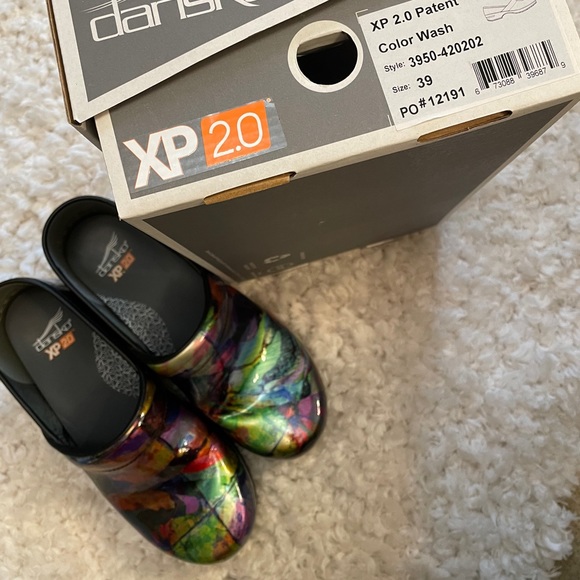 Dansko Clogs NWT - Picture 2 of 3